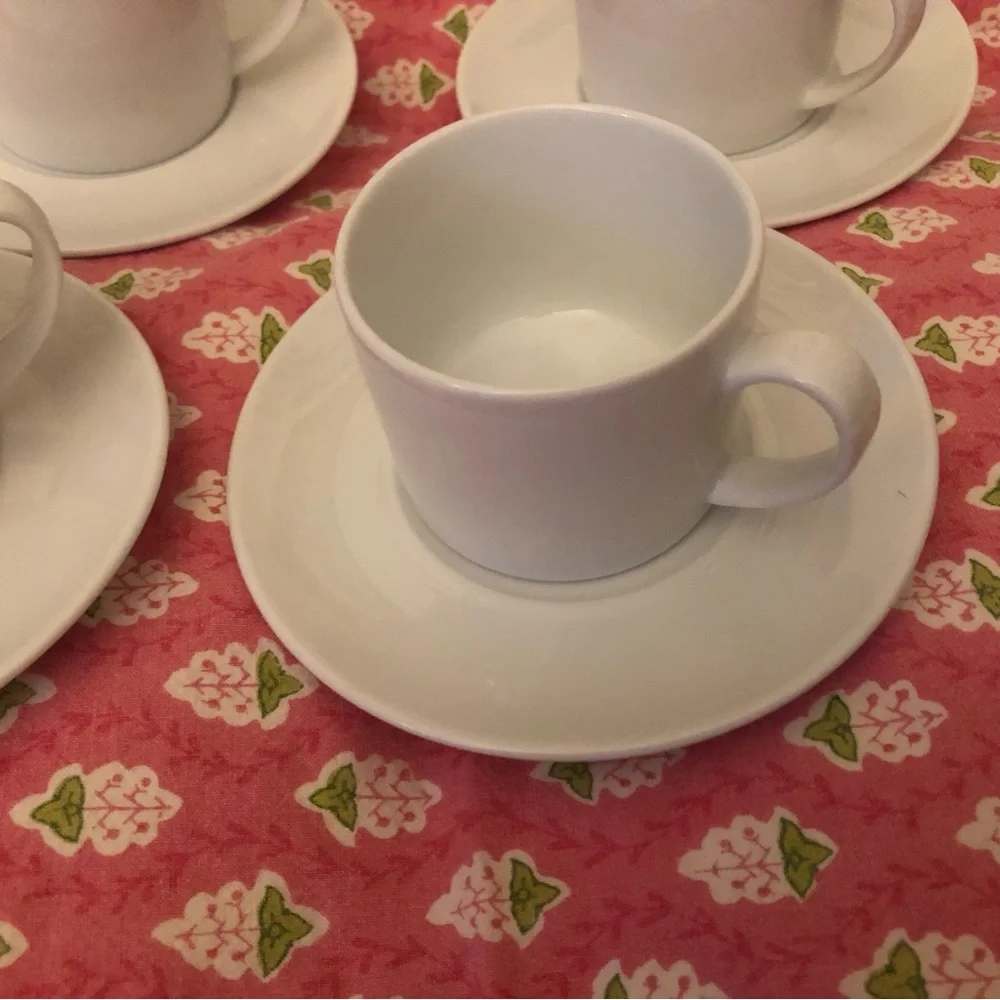 Crate & Barrel Set of 4 White Porcelain Espresso Demitasse Cups with Saucers